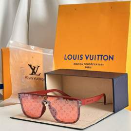 Picture of Louis Vuitton Sunglasses _SKUfw74860297fw